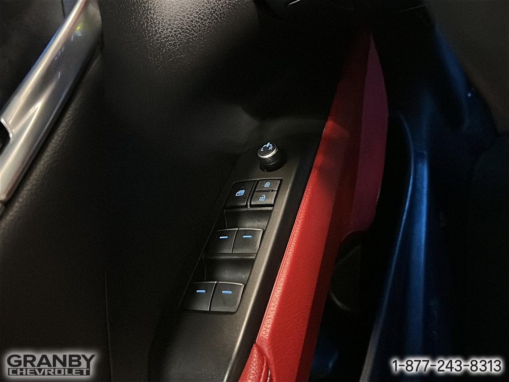 Toyota Camry  2023 à Granby, Québec - 14 - w1024h768px