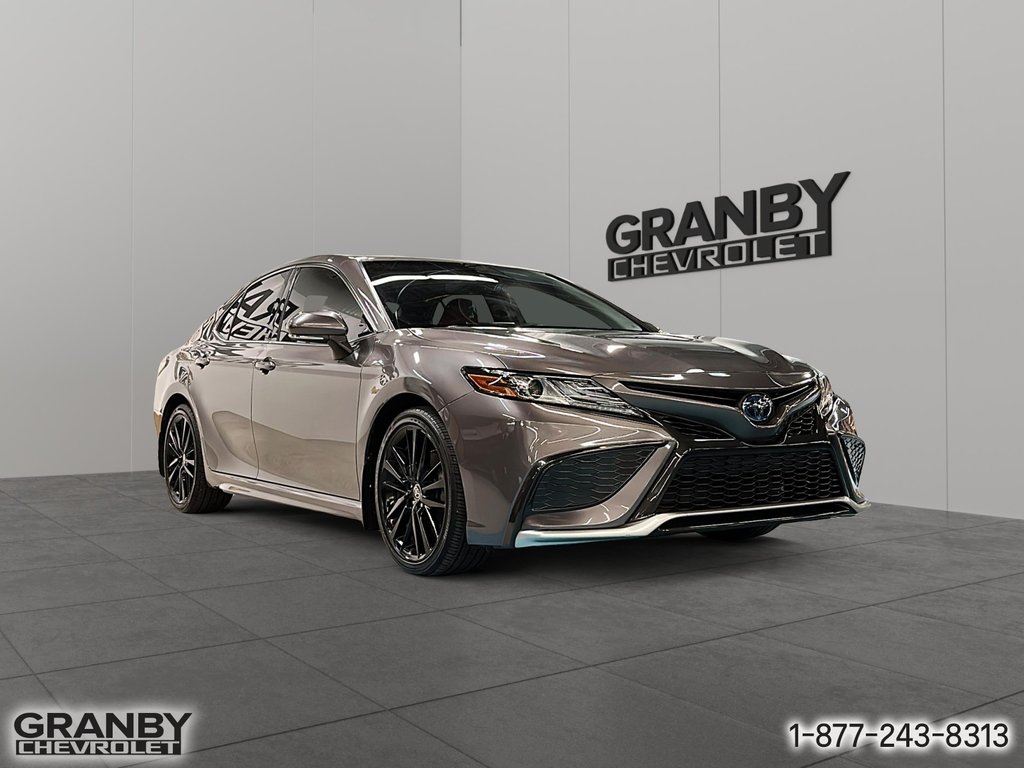 Toyota Camry  2023 à Granby, Québec - 3 - w1024h768px