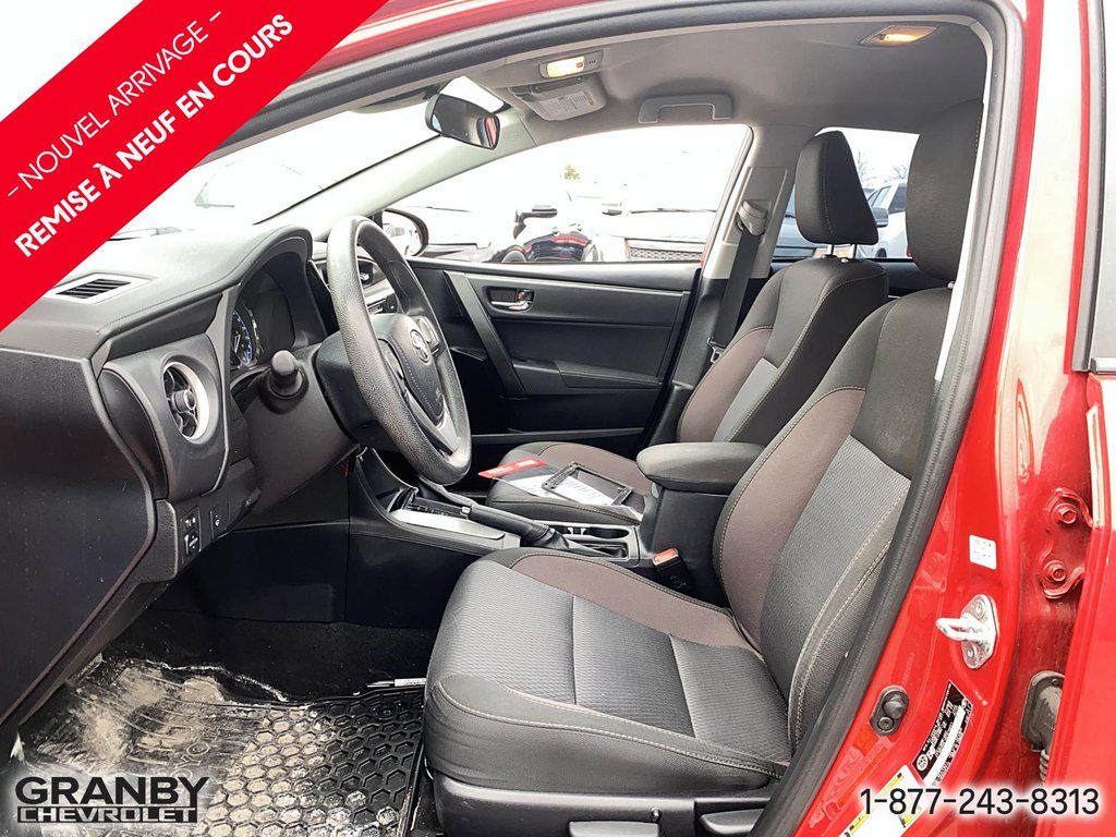 2017 Toyota Corolla in Granby, Quebec - 11 - w1024h768px