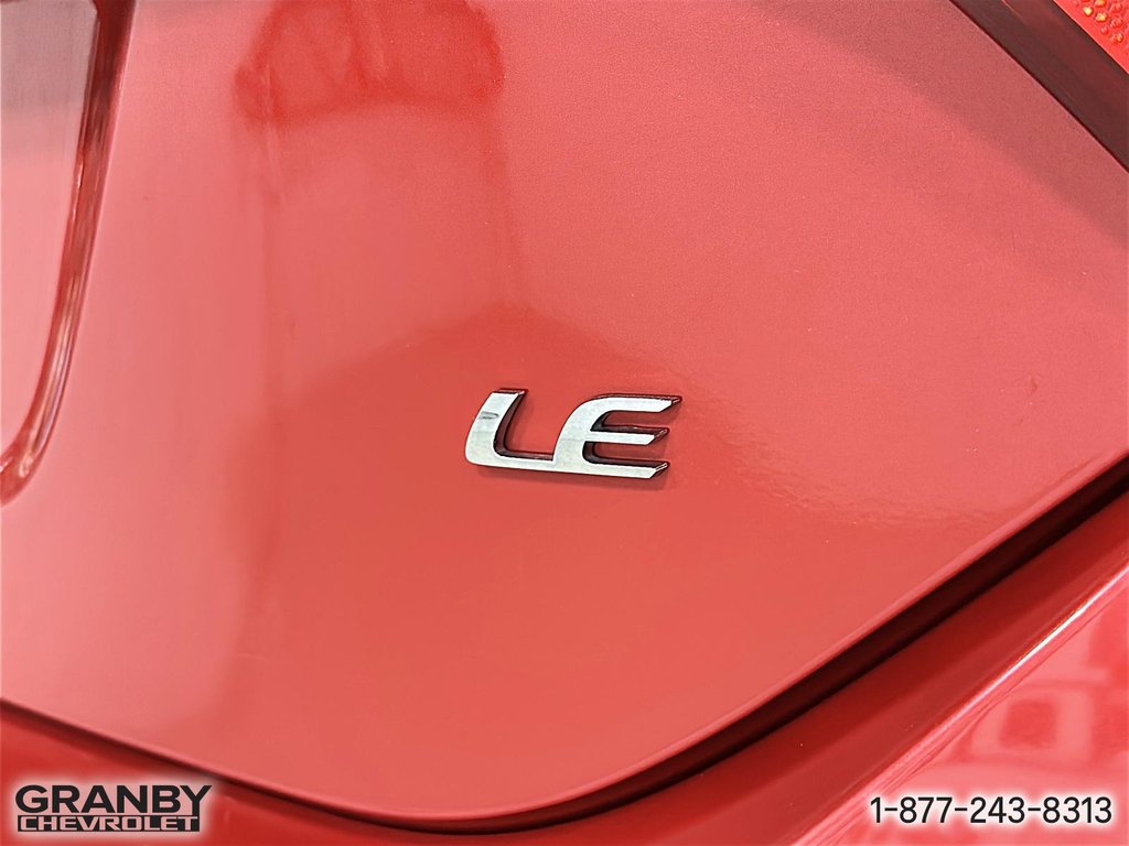 2017 Toyota Corolla in Granby, Quebec - 20 - w1024h768px