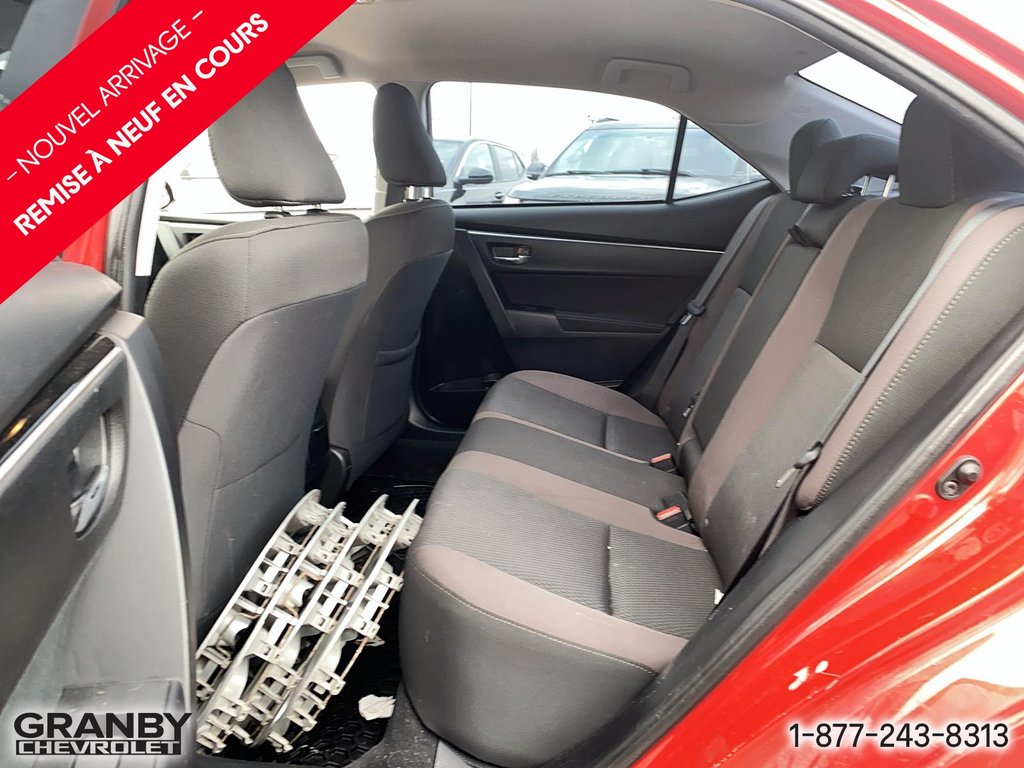 2017 Toyota Corolla in Granby, Quebec - 9 - w1024h768px