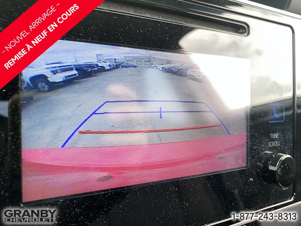 2017 Toyota Corolla in Granby, Quebec - 20 - w1024h768px