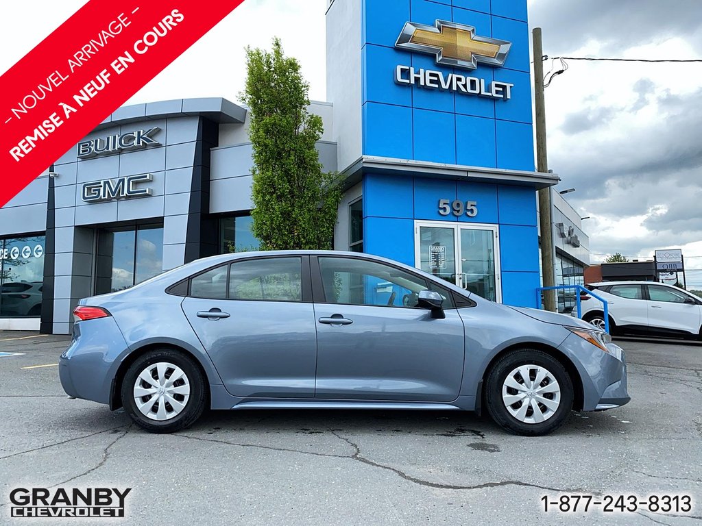 2021 Toyota Corolla in Granby, Quebec - 4 - w1024h768px