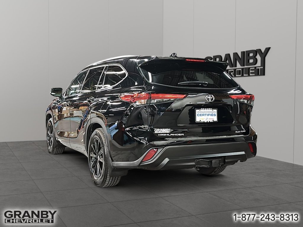 2021 Toyota Highlander XLE AWD in Granby, Quebec - 7 - w1024h768px
