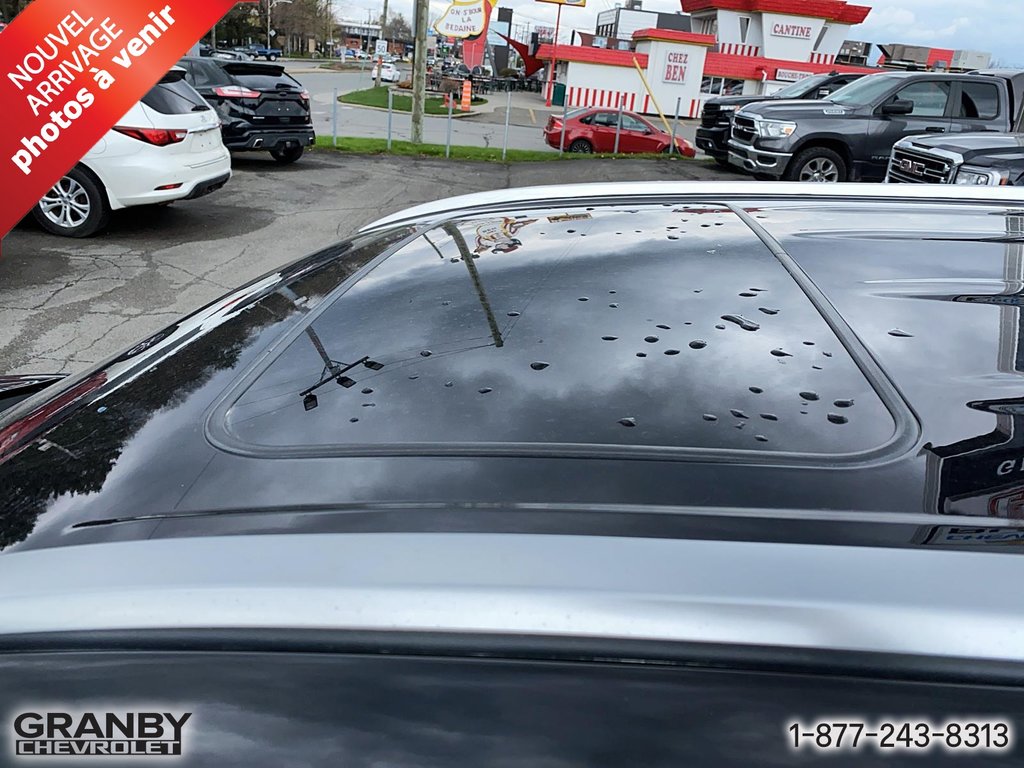 2021 Toyota Highlander XLE AWD in Granby, Quebec - 10 - w1024h768px