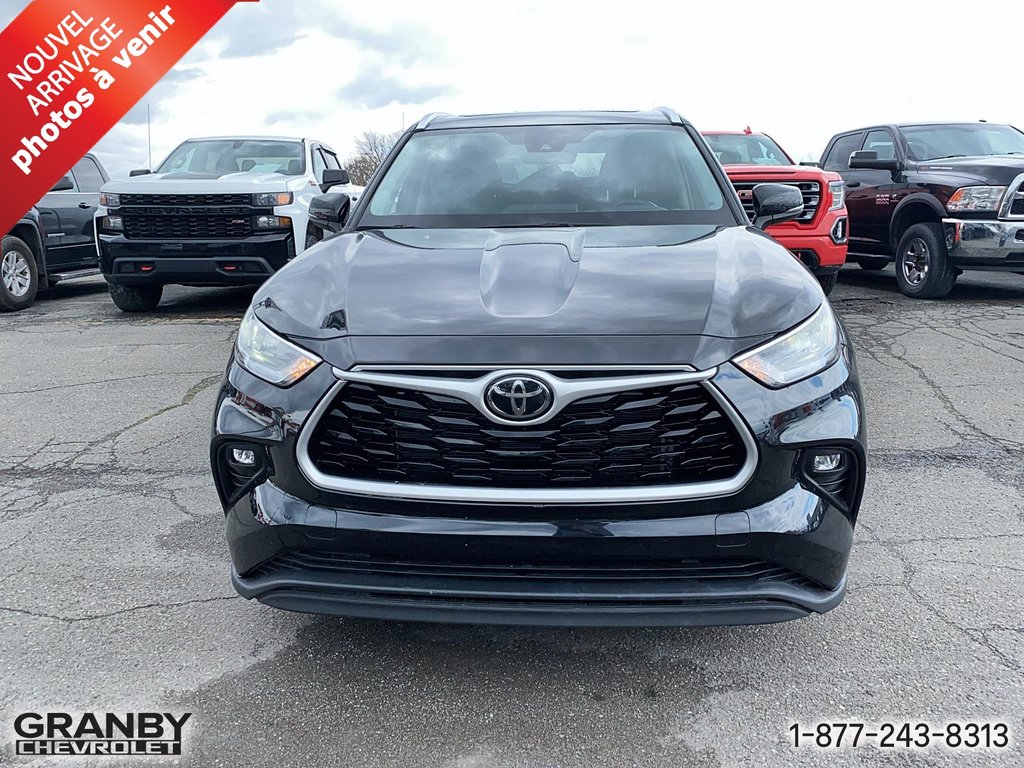 2021 Toyota Highlander XLE AWD in Granby, Quebec - 2 - w1024h768px