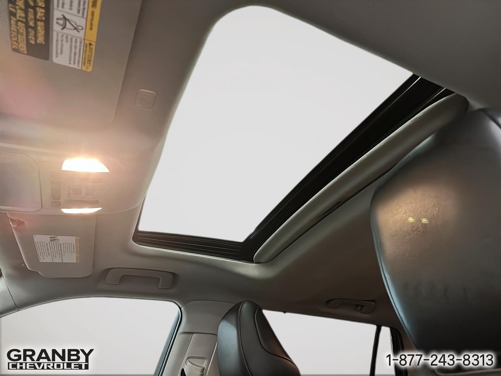 2021 Toyota Highlander XLE AWD in Granby, Quebec - 20 - w1024h768px