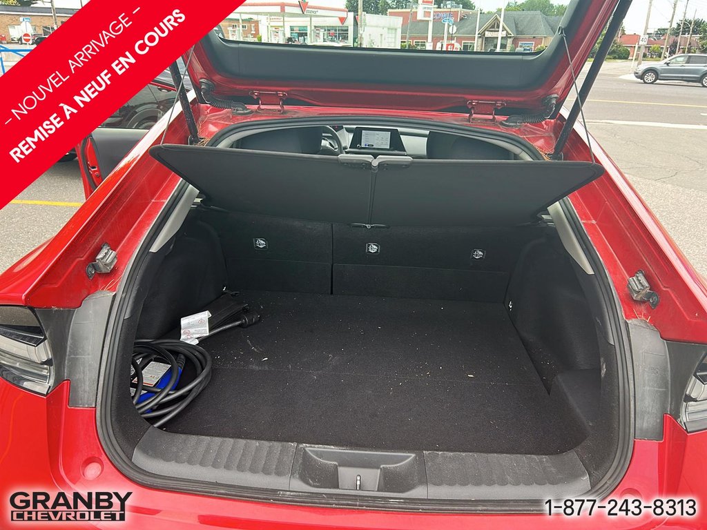 2024 Toyota Prius Prime PTIME SE HYBRIDE in Granby, Quebec - 12 - w1024h768px