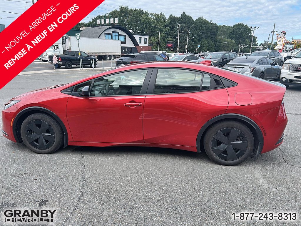 2024 Toyota Prius Prime PTIME SE HYBRIDE in Granby, Quebec - 8 - w1024h768px