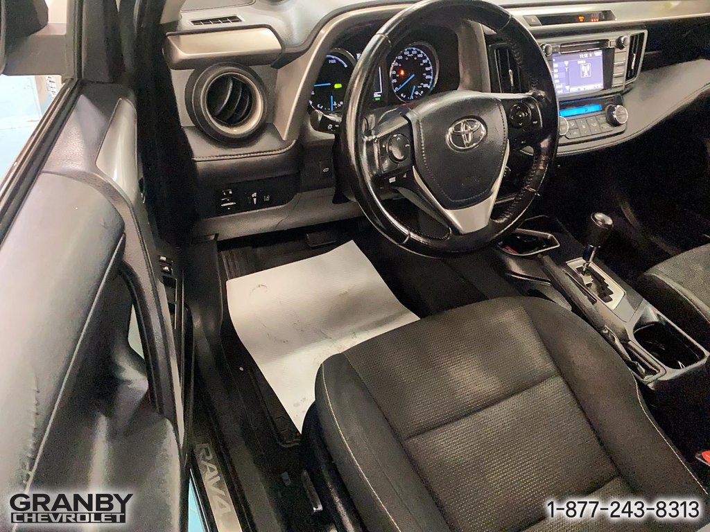 Toyota RAV4 Hybrid Hybride 2017 à Granby, Québec - 14 - w1024h768px