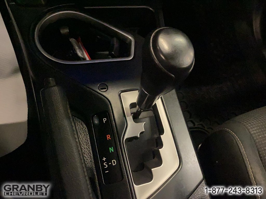 Toyota RAV4 Hybrid Hybride 2017 à Granby, Québec - 18 - w1024h768px
