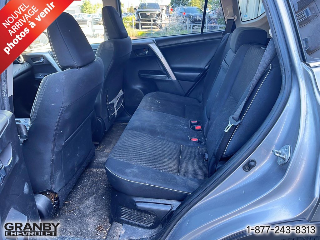 Toyota RAV4 Hybrid Hybride 2017 à Granby, Québec - 6 - w1024h768px