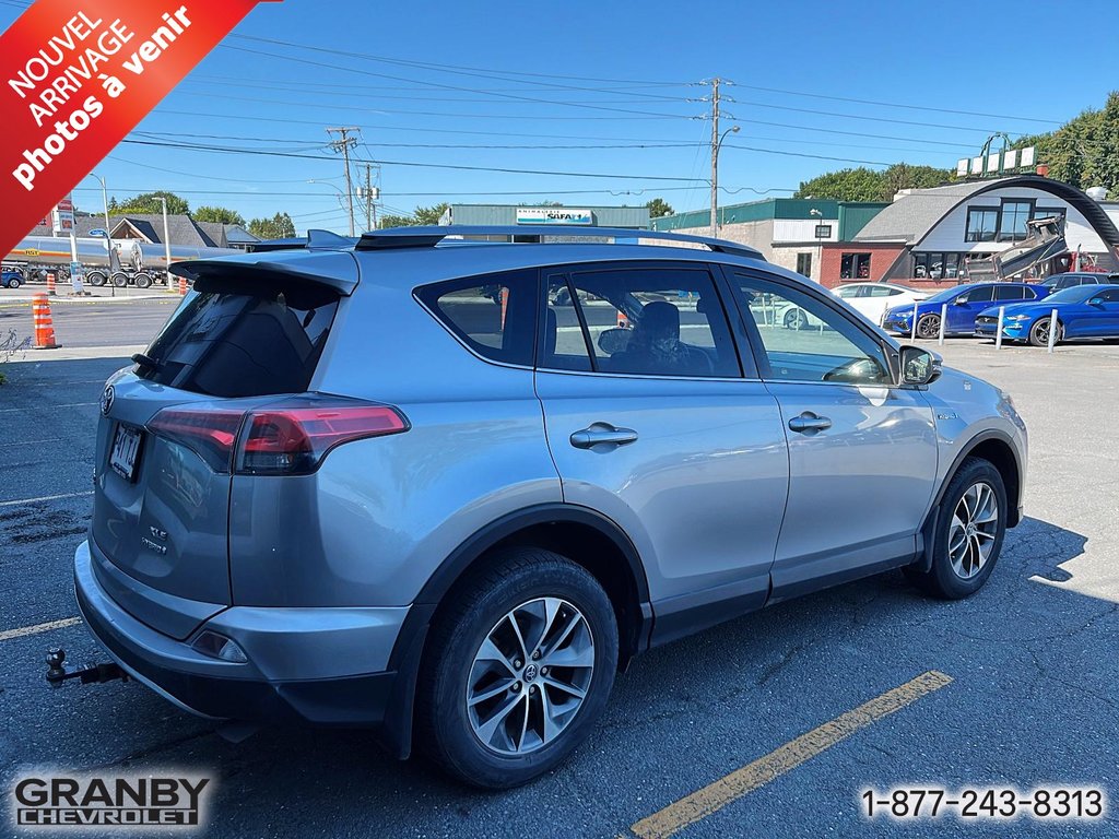 Toyota RAV4 Hybrid Hybride 2017 à Granby, Québec - 4 - w1024h768px