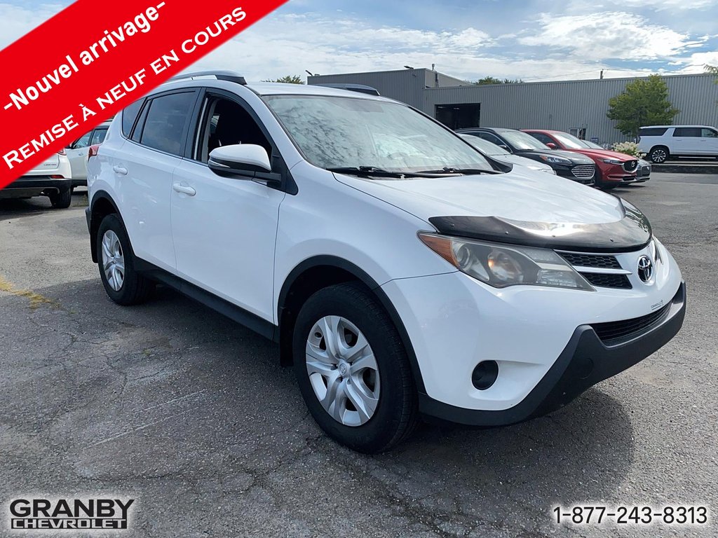 Toyota RAV4 LE AWD 2014 à Granby, Québec - 3 - w1024h768px