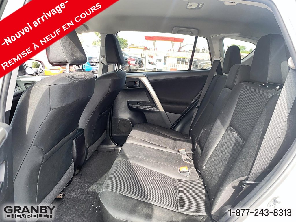 Toyota RAV4 LE AWD 2014 à Granby, Québec - 12 - w1024h768px
