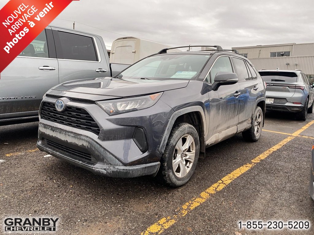 2019 Toyota RAV4 Hybrid LE in Granby, Quebec - 1 - w1024h768px