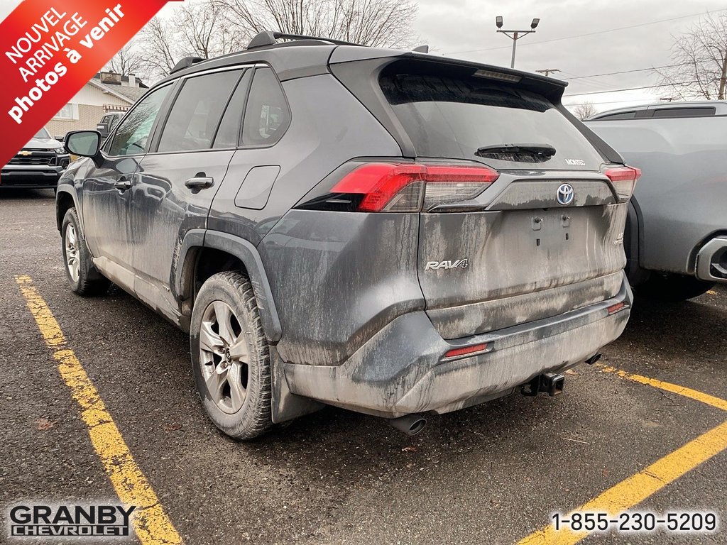 2019 Toyota RAV4 Hybrid LE in Granby, Quebec - 3 - w1024h768px