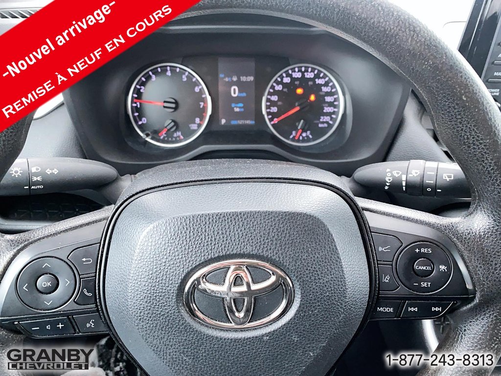 2022 Toyota RAV4 in Granby, Quebec - 7 - w1024h768px