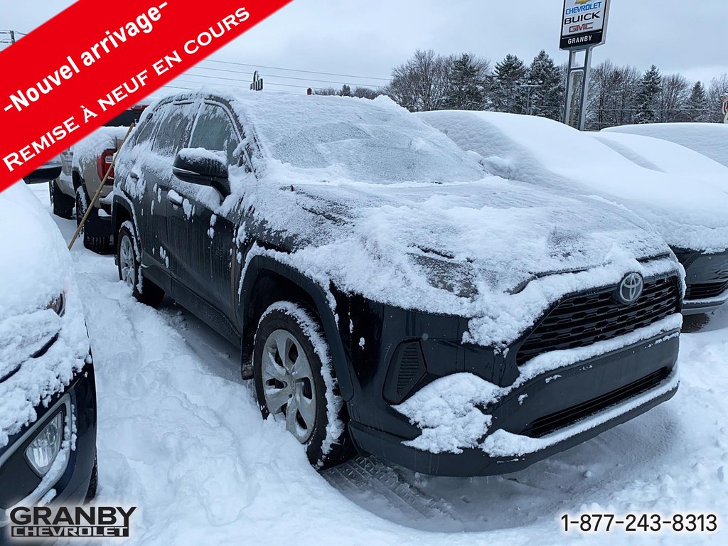 2022 Toyota RAV4 in Granby, Quebec - 3 - w1024h768px