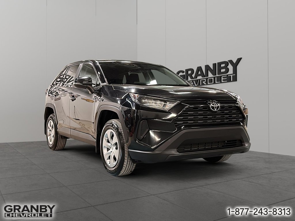 2022 Toyota RAV4 in Granby, Quebec - 3 - w1024h768px