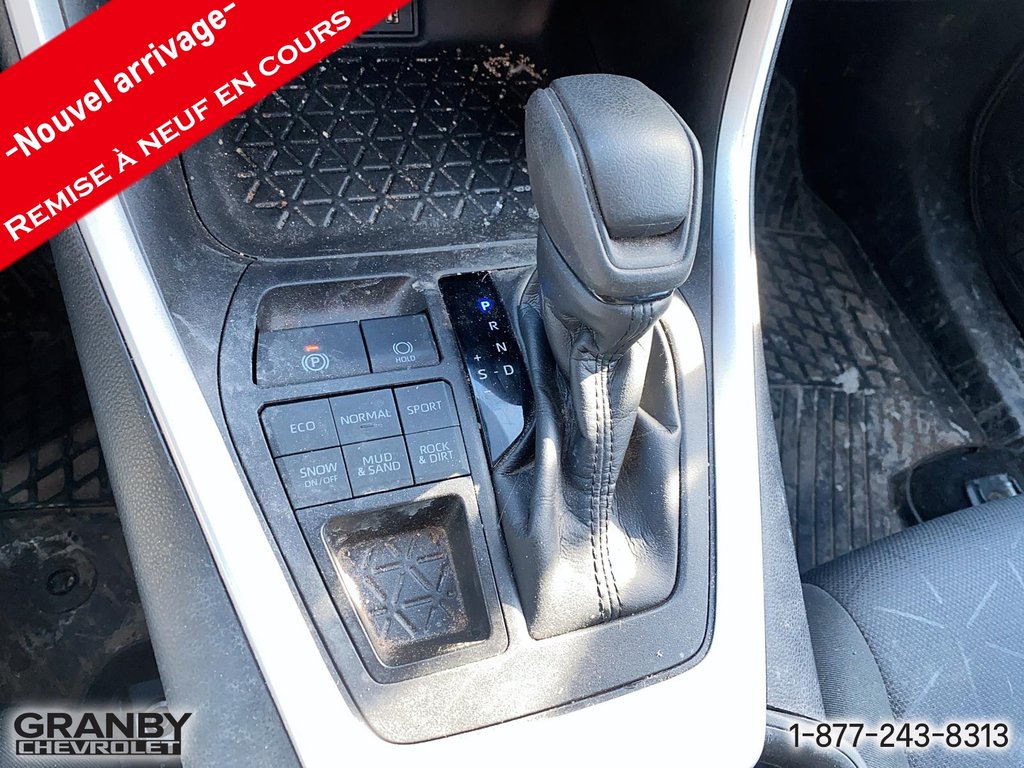 2024 Toyota RAV4 in Granby, Quebec - 11 - w1024h768px