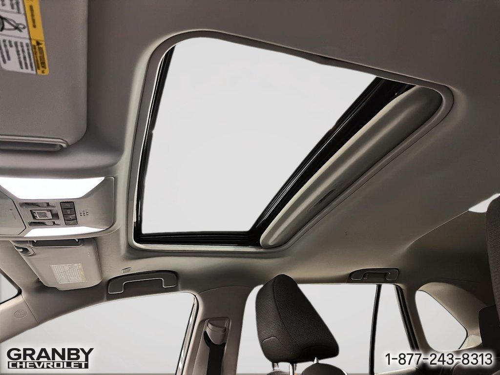 2024 Toyota RAV4 XLE AWD in Granby, Quebec - 22 - w1024h768px