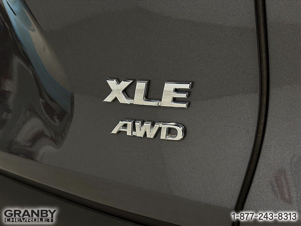 2024 Toyota RAV4 XLE AWD in Granby, Quebec - 20 - w1024h768px