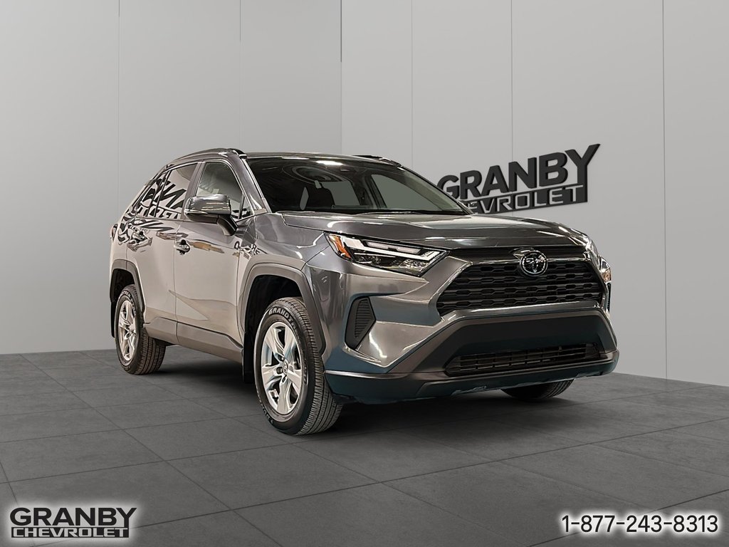 2024 Toyota RAV4 XLE AWD in Granby, Quebec - 3 - w1024h768px