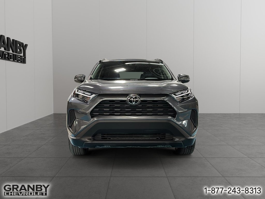 2024 Toyota RAV4 XLE AWD in Granby, Quebec - 2 - w1024h768px