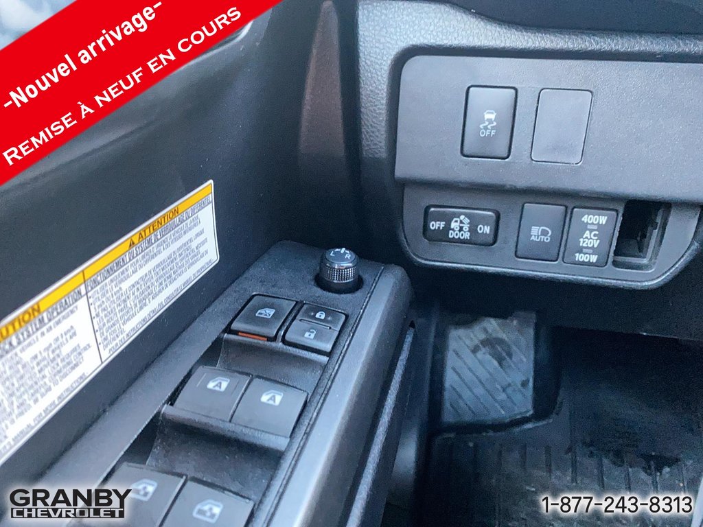 2020 Toyota Tacoma in Granby, Quebec - 12 - w1024h768px