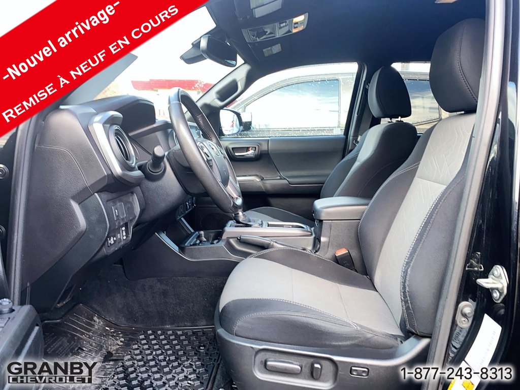 2020 Toyota Tacoma in Granby, Quebec - 10 - w1024h768px