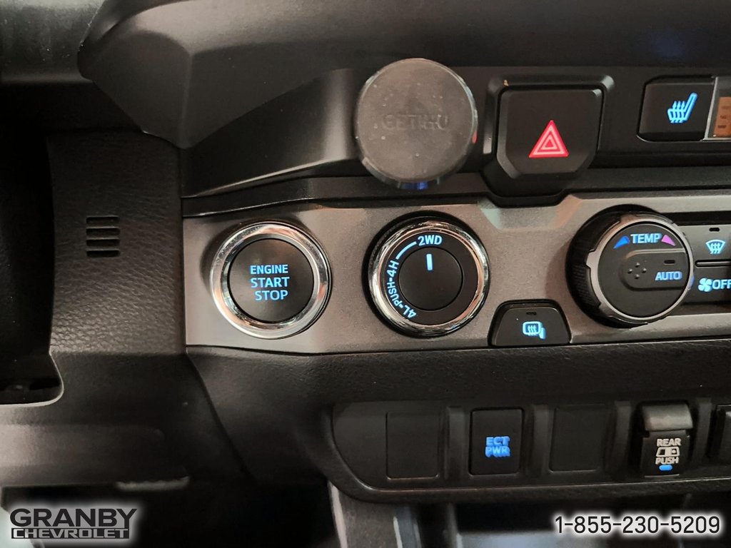 2021  Tacoma TRD SPORT PREMIUM in Granby, Quebec - 18 - w1024h768px