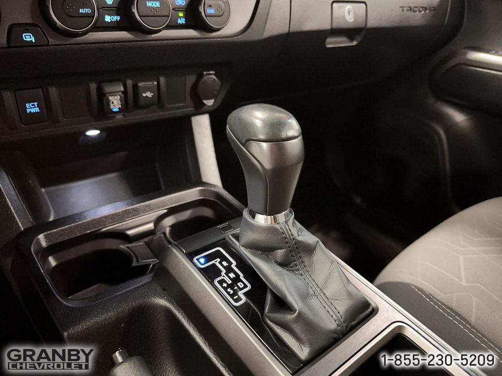 2021  Tacoma TRD SPORT PREMIUM in Granby, Quebec - 14 - w1024h768px