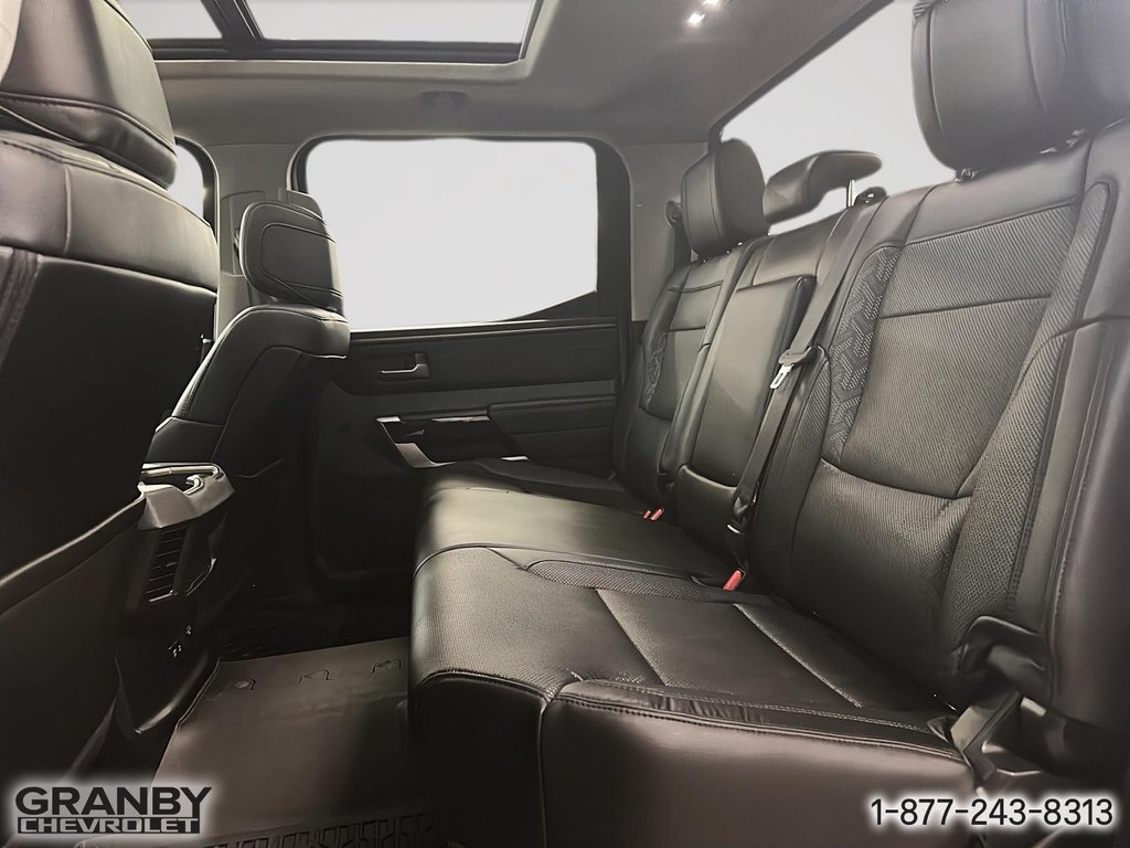 Toyota Tundra  2023 à Granby, Québec - 12 - w1024h768px