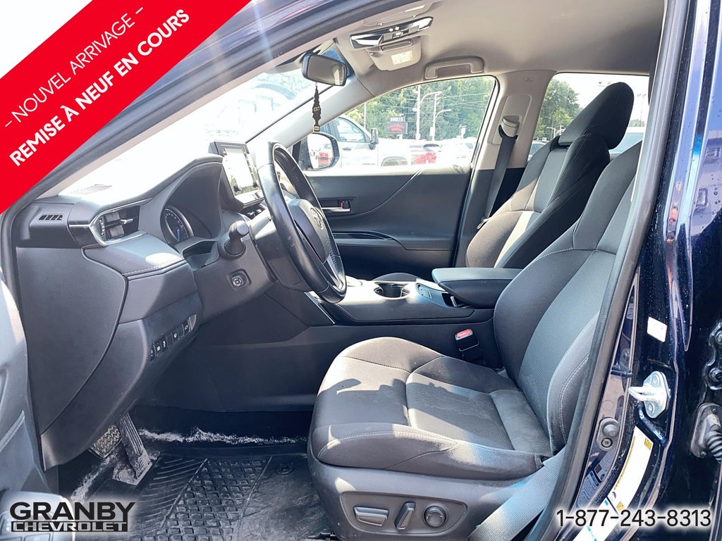 2021 Toyota Venza in Granby, Quebec - 11 - w1024h768px