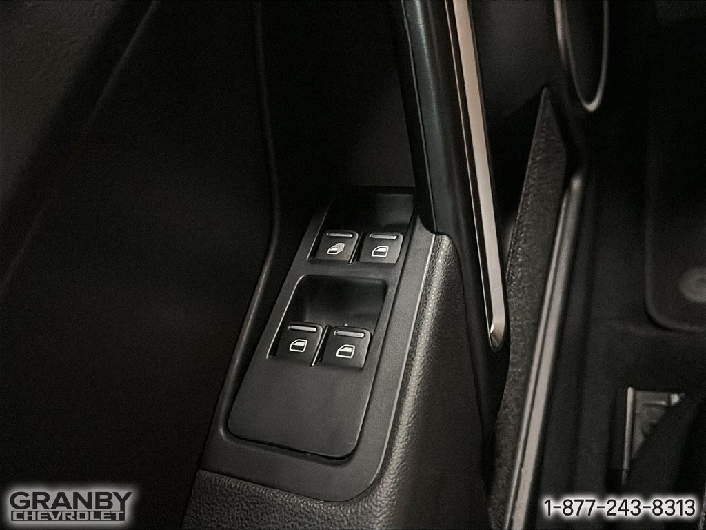 2019 Volkswagen Beetle Convertible Wolfsburg Edition in Granby, Quebec - 14 - w1024h768px