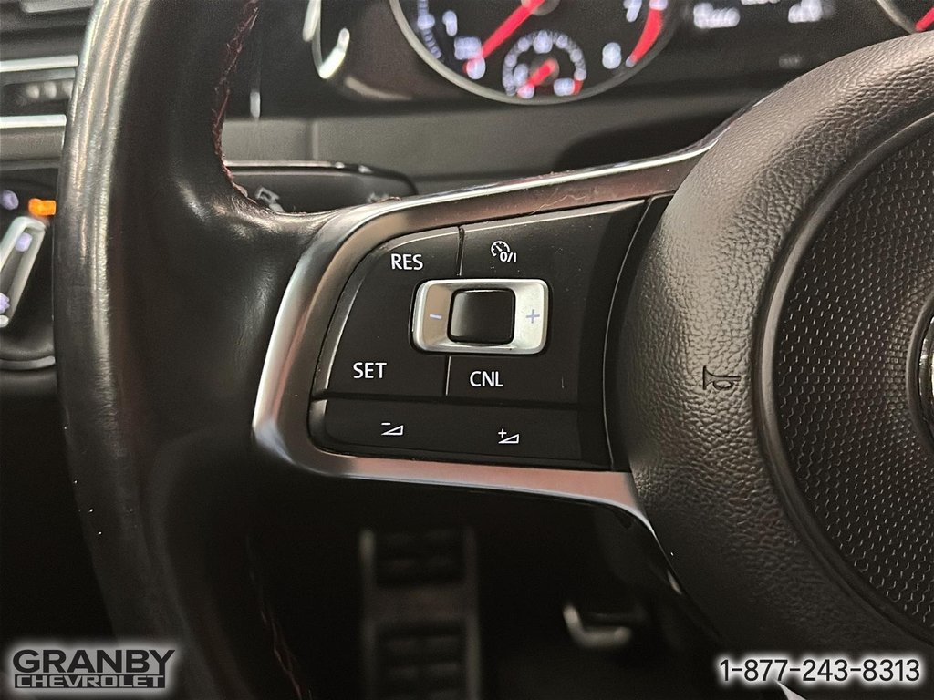 2018 Volkswagen Golf GTI in Granby, Quebec - 21 - w1024h768px