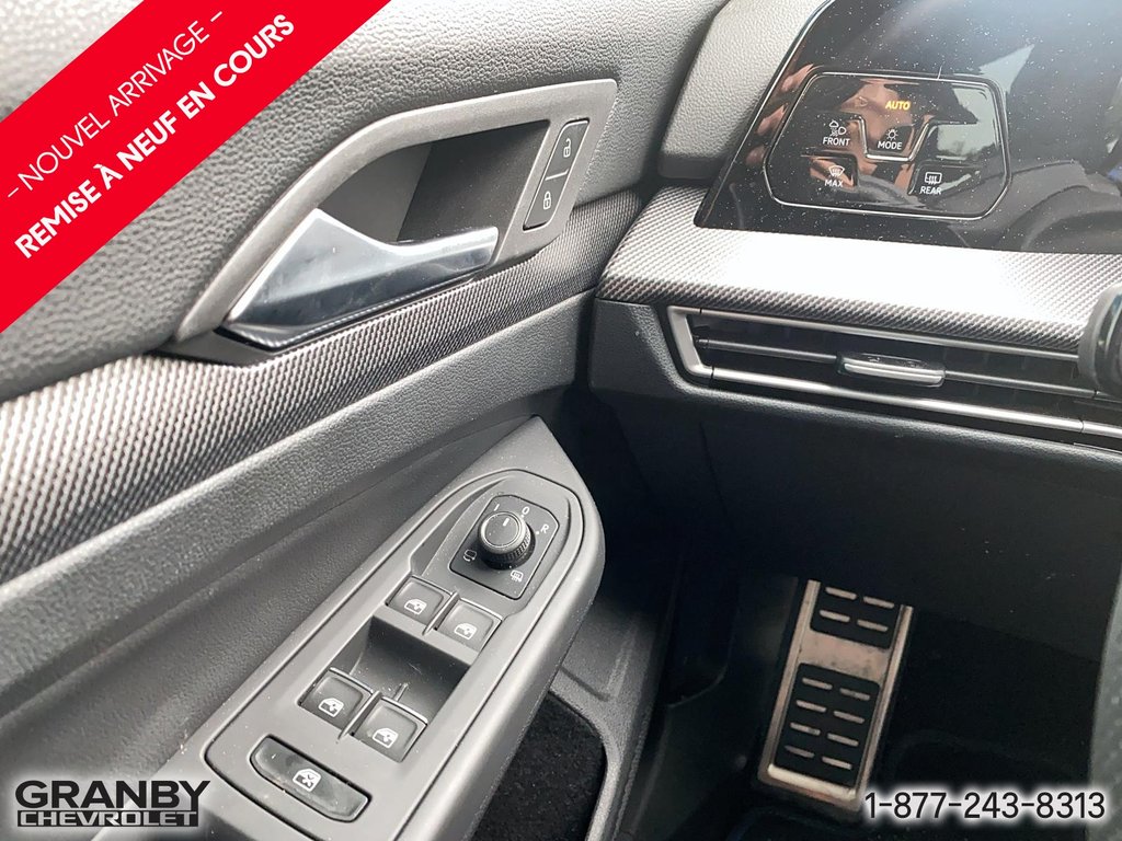 Volkswagen Golf R  2025 à Granby, Québec - 11 - w1024h768px