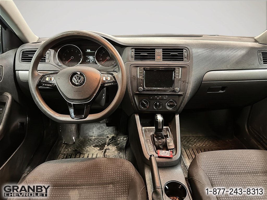 2017 Volkswagen Jetta Sedan Trendline + vendu tel quel sans garanties in Granby, Quebec - 11 - w1024h768px