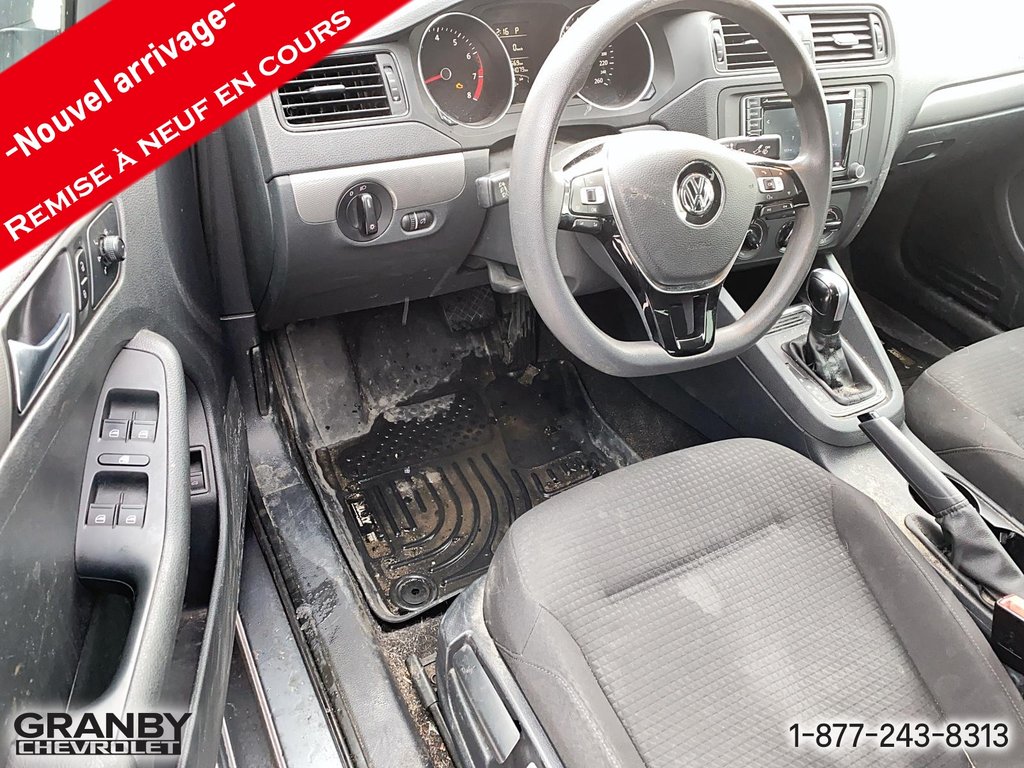 2017 Volkswagen Jetta Sedan in Granby, Quebec - 9 - w1024h768px