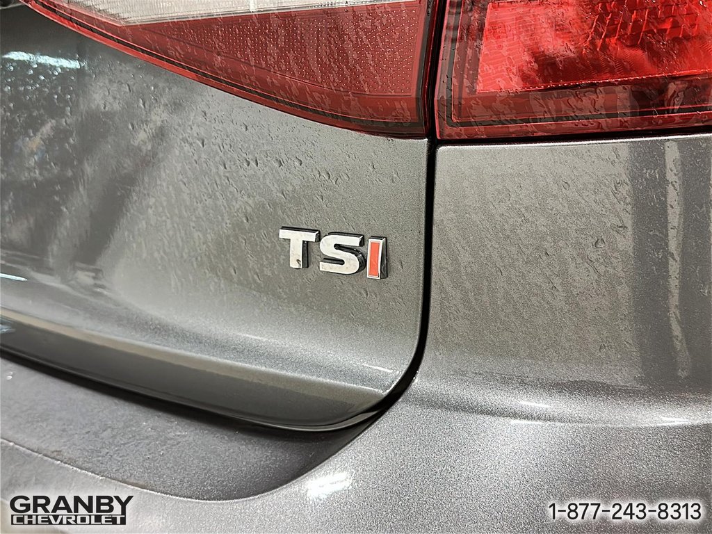 2017 Volkswagen Jetta Sedan Trendline + vendu tel quel sans garanties in Granby, Quebec - 16 - w1024h768px