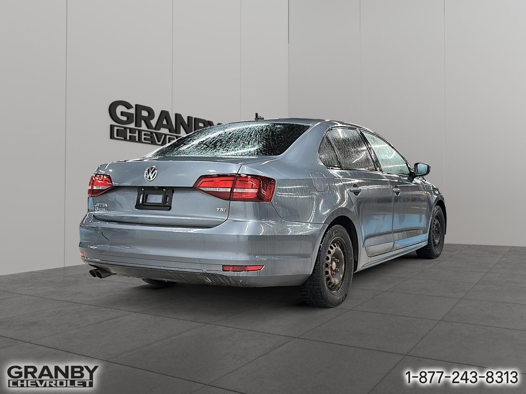 2017 Volkswagen Jetta Sedan Trendline + vendu tel quel sans garanties in Granby, Quebec - 5 - w1024h768px