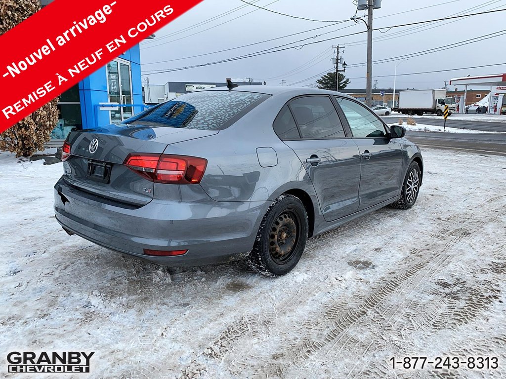 2017 Volkswagen Jetta Sedan in Granby, Quebec - 5 - w1024h768px
