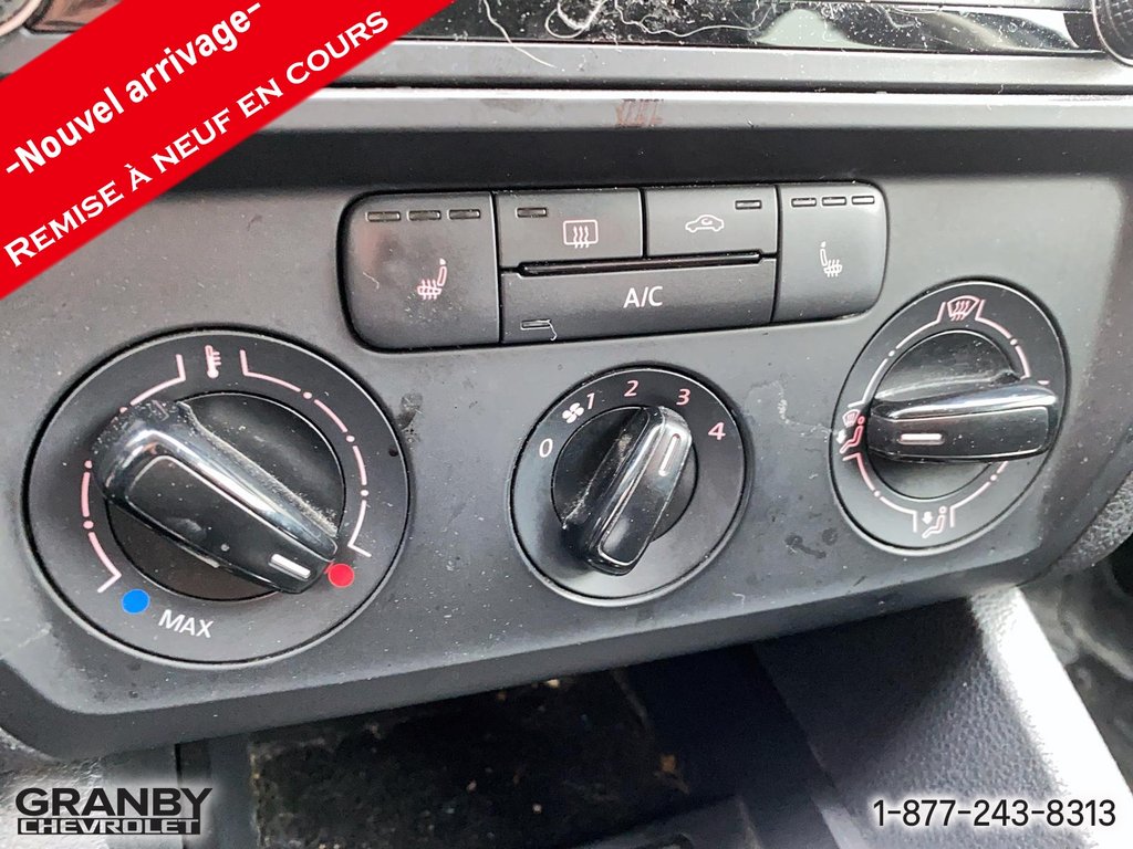 2017 Volkswagen Jetta Sedan in Granby, Quebec - 14 - w1024h768px