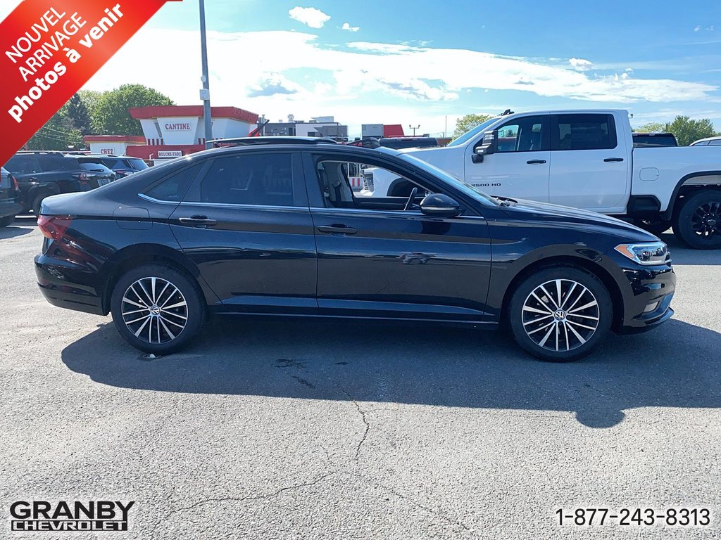 Volkswagen Jetta Execline 2019 à Granby, Québec - 4 - w1024h768px