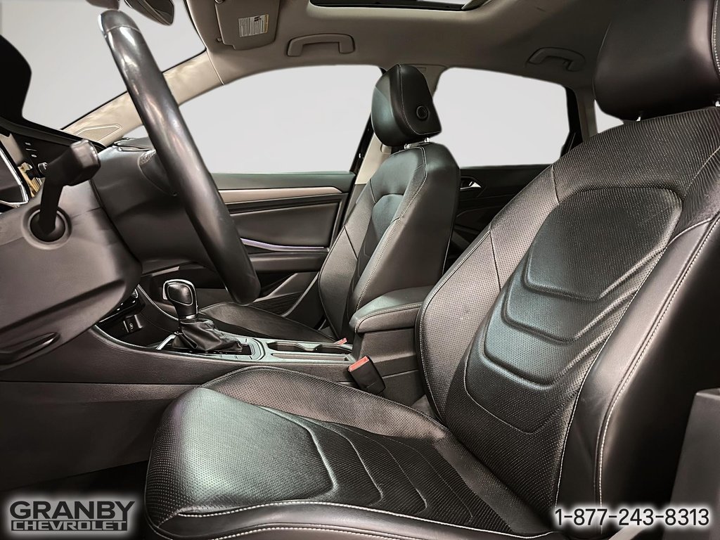 Volkswagen Jetta Execline 2019 à Granby, Québec - 11 - w1024h768px