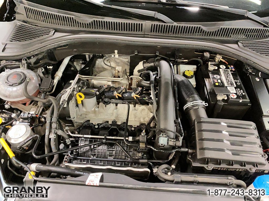 2019 Volkswagen Jetta Highline manuelle in Granby, Quebec - 11 - w1024h768px