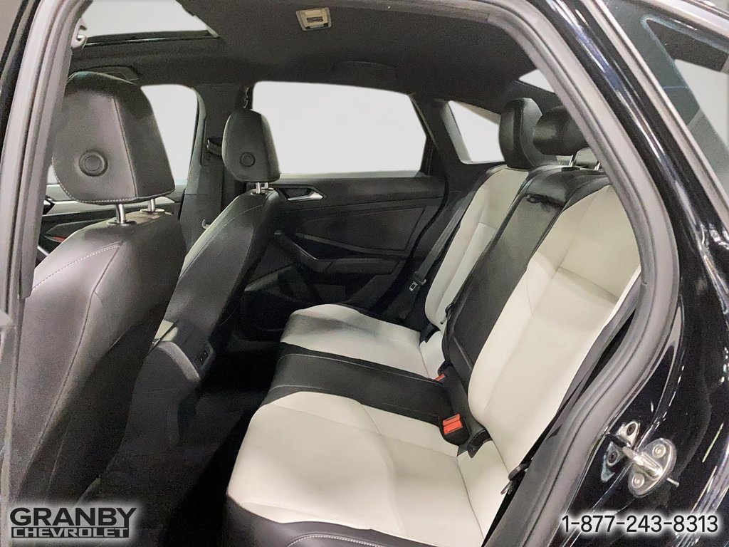 2019 Volkswagen Jetta Highline manuelle in Granby, Quebec - 13 - w1024h768px