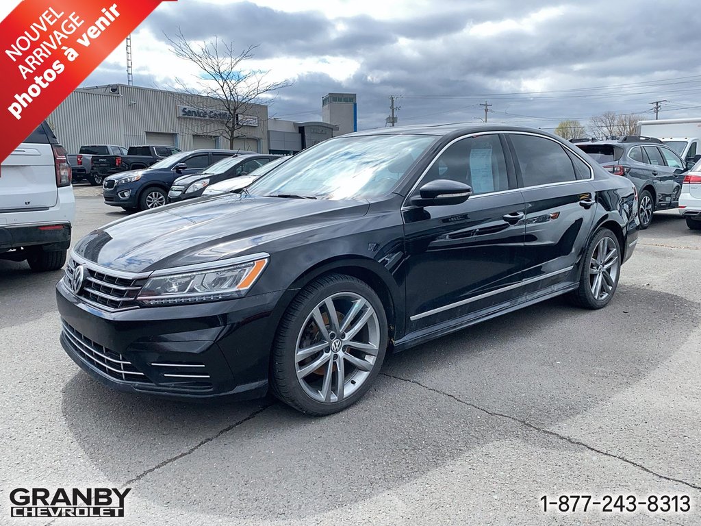 2016 Volkswagen Passat in Granby, Quebec - 1 - w1024h768px