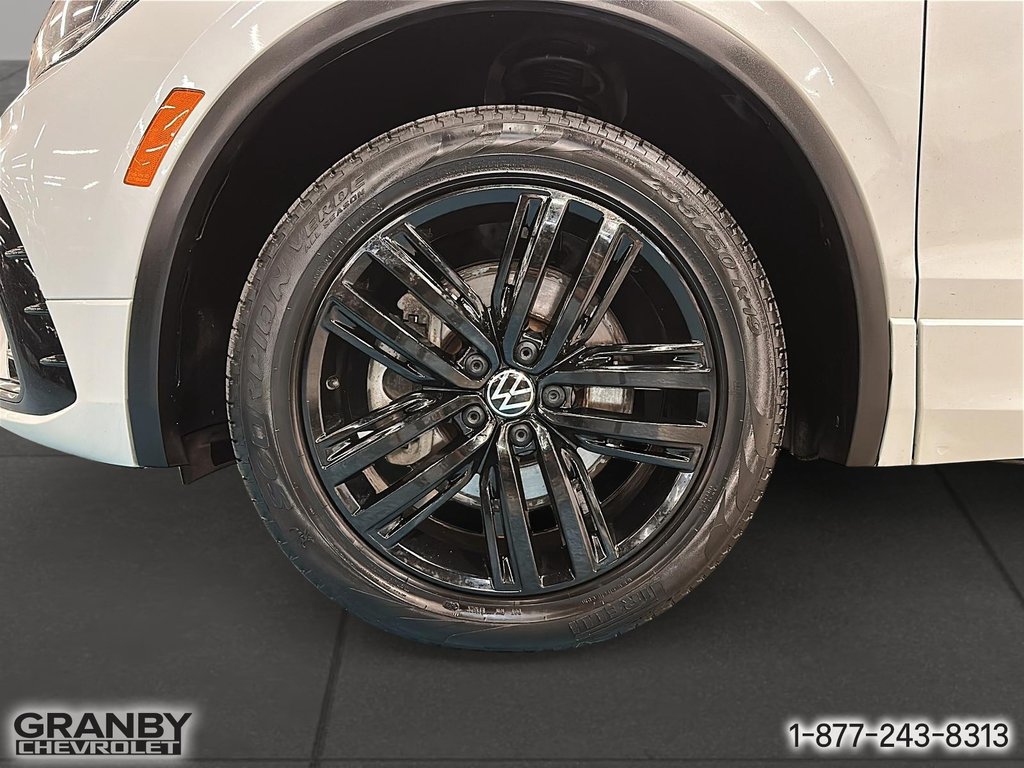 Volkswagen Tiguan Comfortline R-Line Black Edition 2022 à Granby, Québec - 10 - w1024h768px